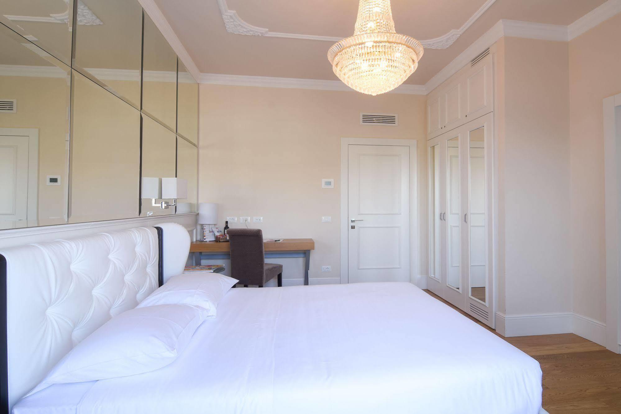 Suite Milano Duomo ภายนอก รูปภาพ